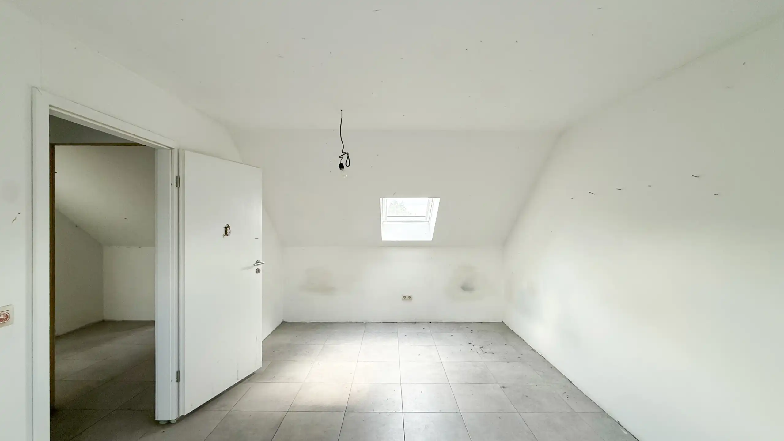 Handelspand met woonst en veel potentieel op topligging!  foto 30