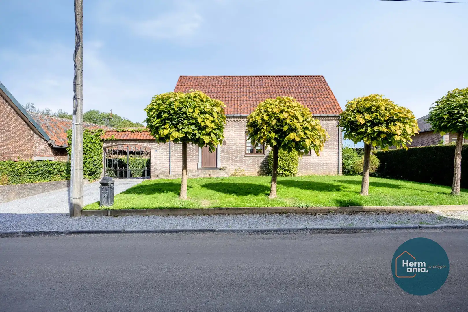 Vrijstaande woning met veel potentieel in een rustige omgeving te Bilzen foto 2