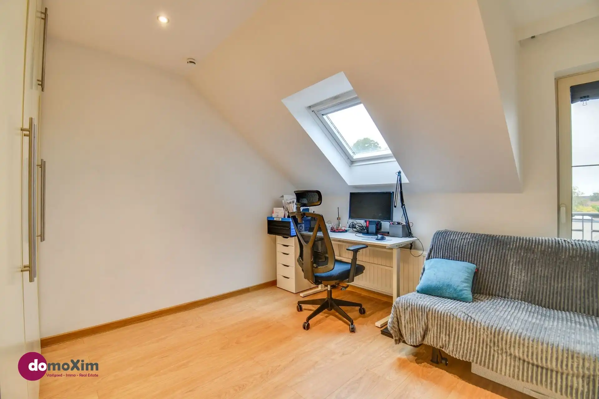 Ruim 3-slaapkamer appartement met 2 terrassen en garagebox in Vilvoorde foto 16