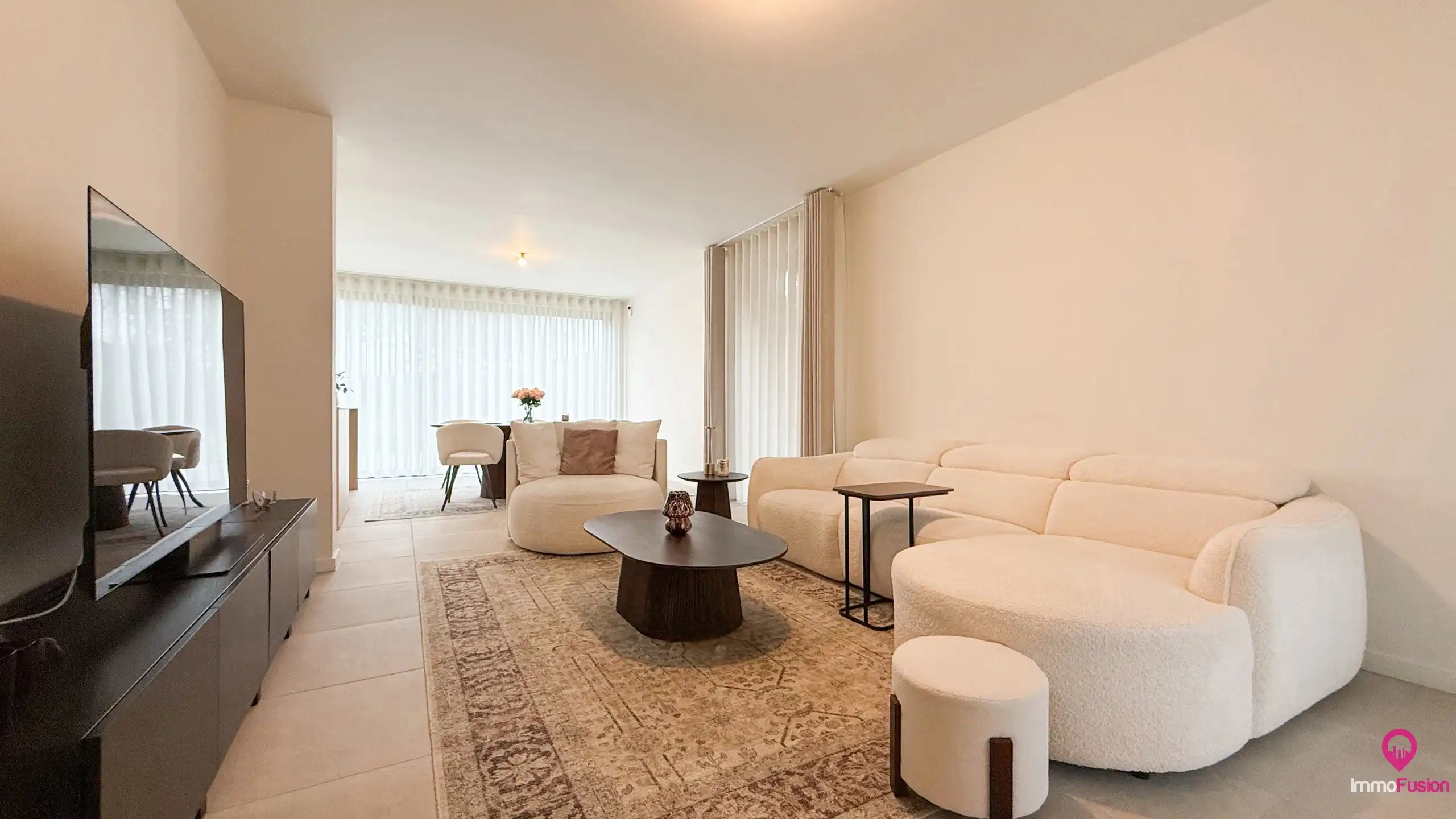 Stijlvolle nieuwbouwwoning met diepe tuin + vloerverwarming! foto 3