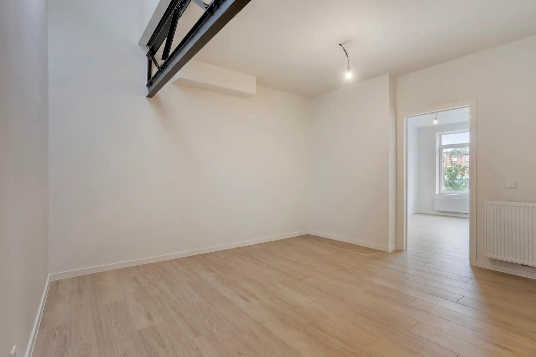 Stijlvol gerenoveerd duplex-appartement met terras foto 11