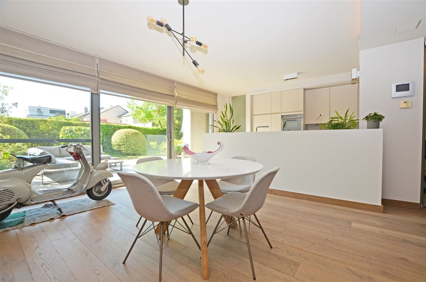 Instapklaar gelijkvloers appartement nabij het centrum foto 6