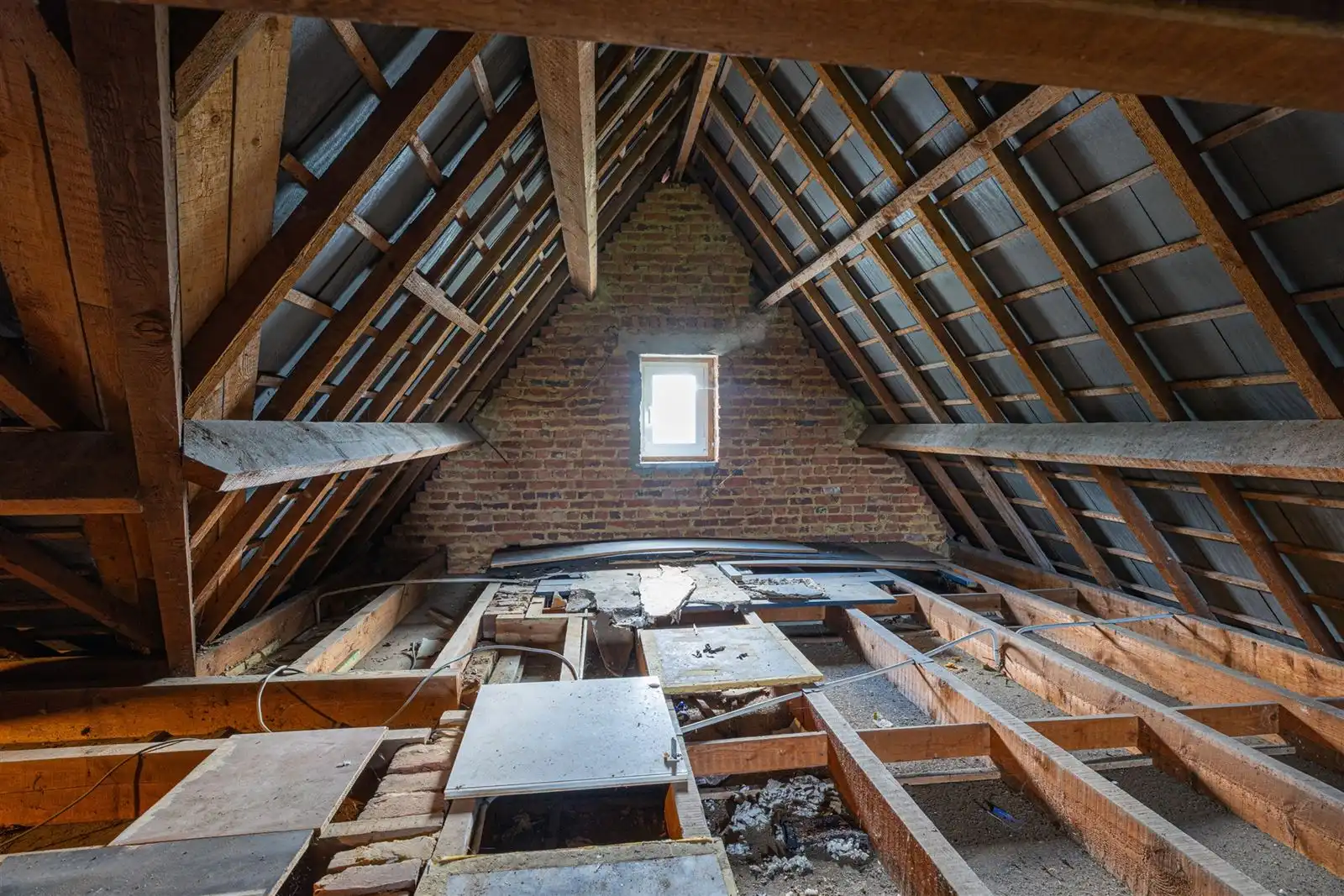 Rustig gelegen woning met veel potentieel te Ophasselt foto 14