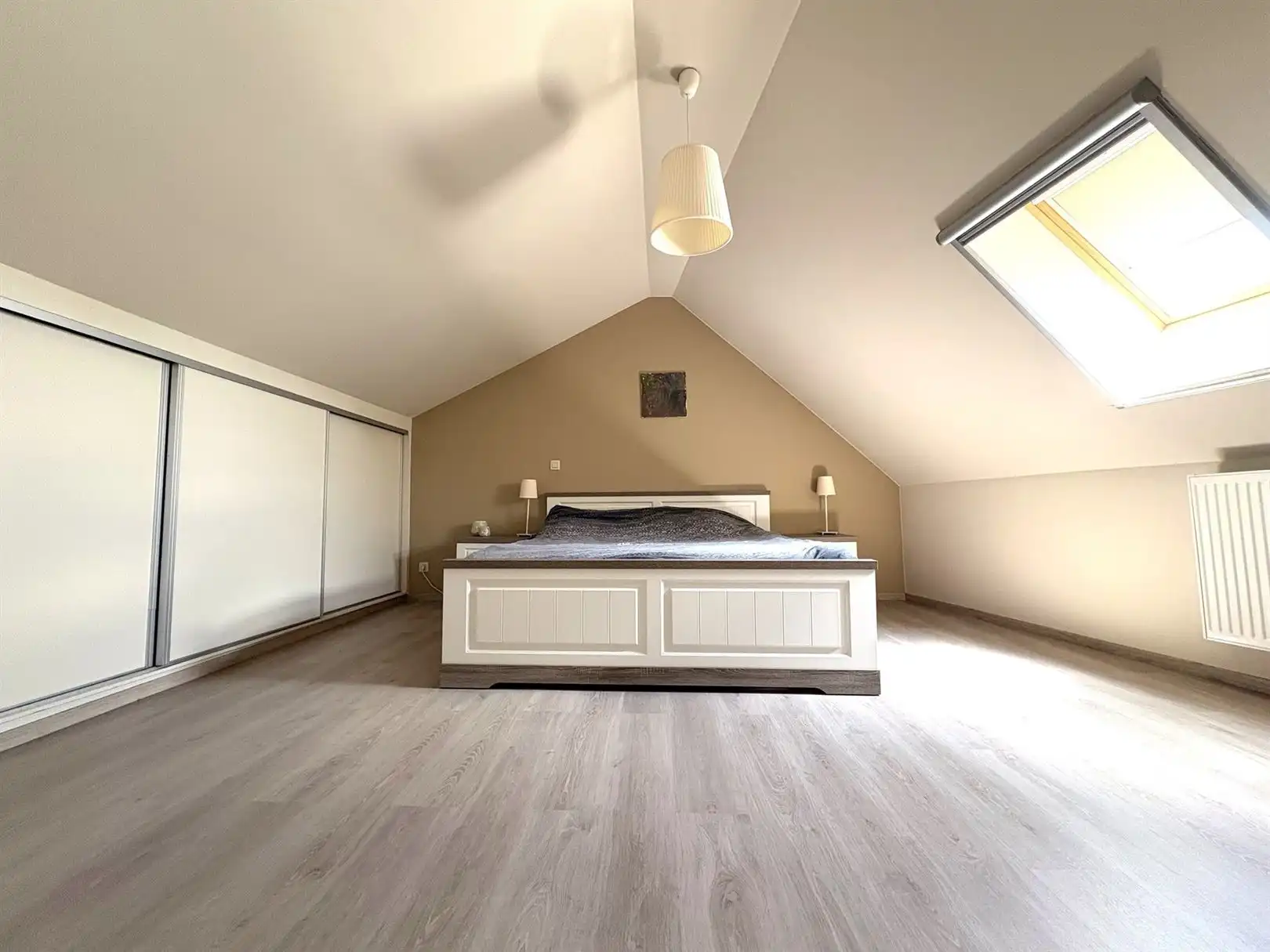 Te huur Ruime, volledig gerenoveerde woning in het landelijke Appels foto 17
