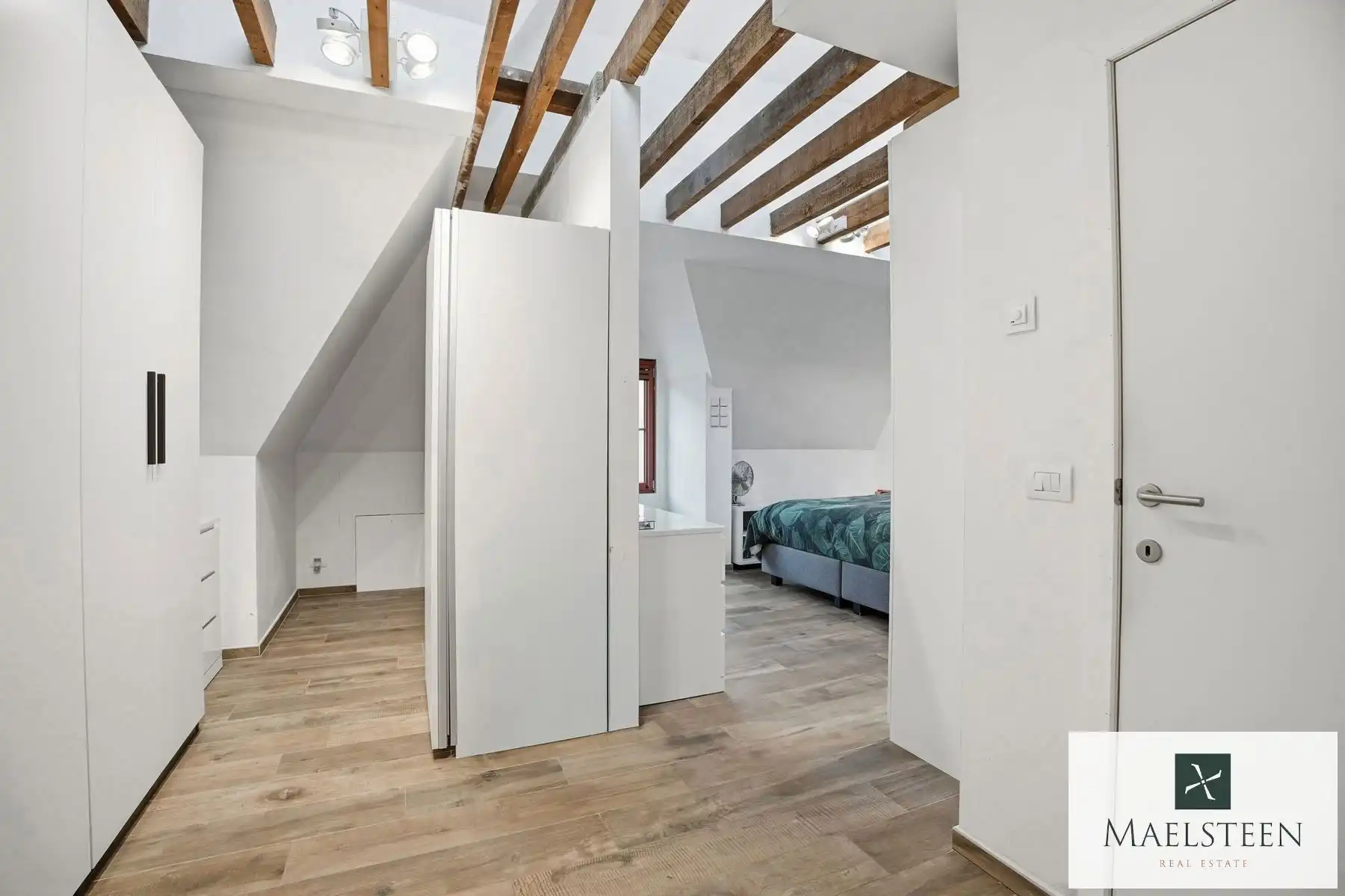 Ruime, instapklare stadswoning in de binnenstad van Brugge foto 23