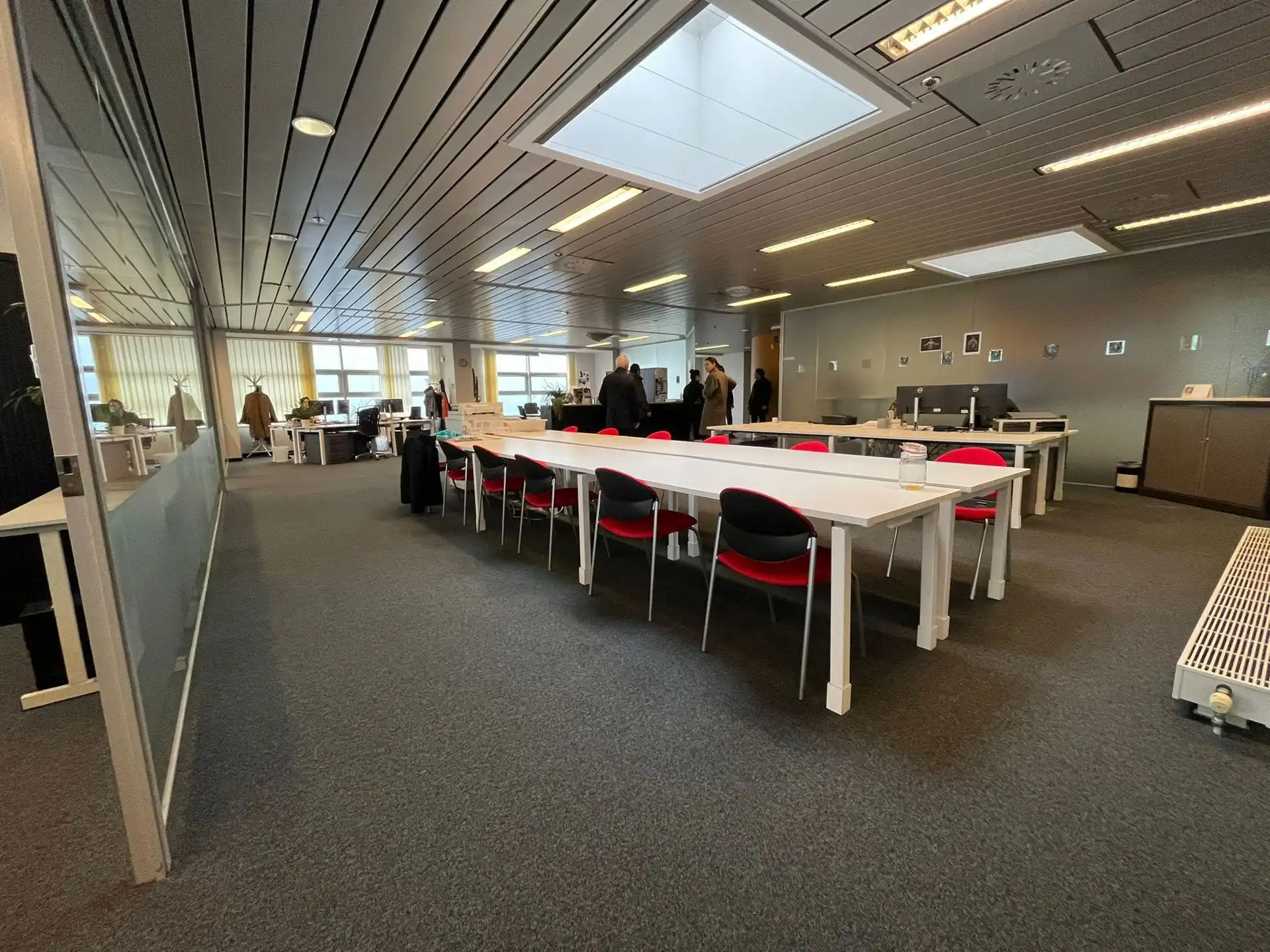 Moderne showroom te Wijnegem foto 11