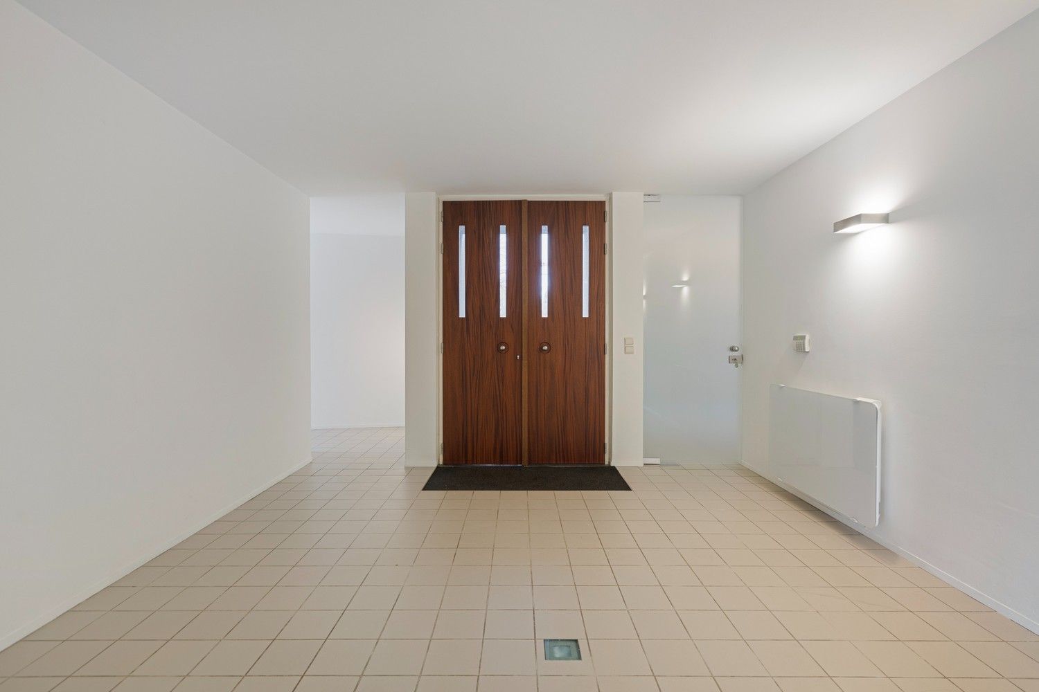 Moderne villa met ruime leefruimte, 4 slaapkamers en 2 badkamers op 13 are in gegeerde buurt Neerharen- Lanaken foto 4