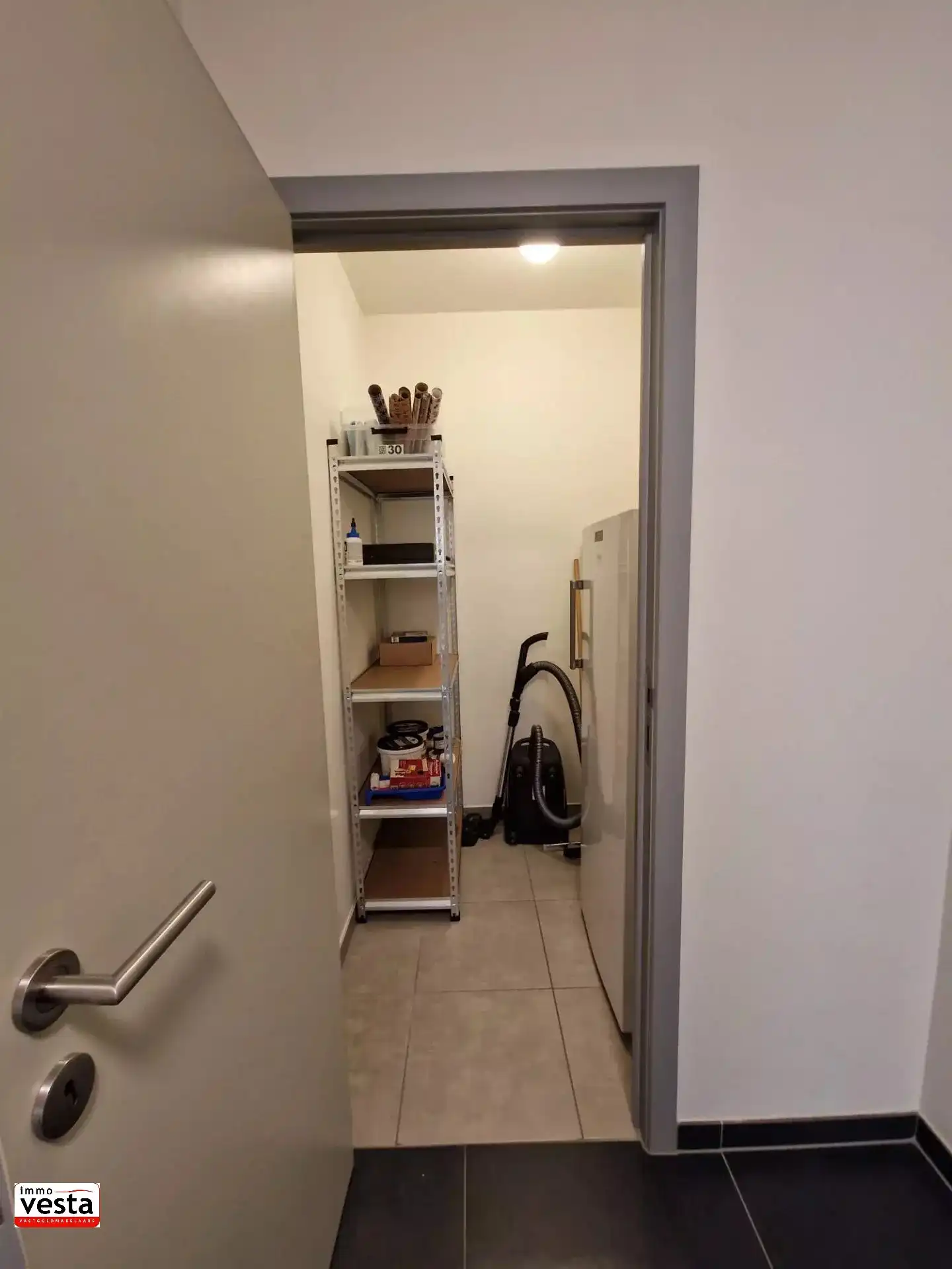 Eénslaapkamer appartement in centrum Sint-Truiden foto 9