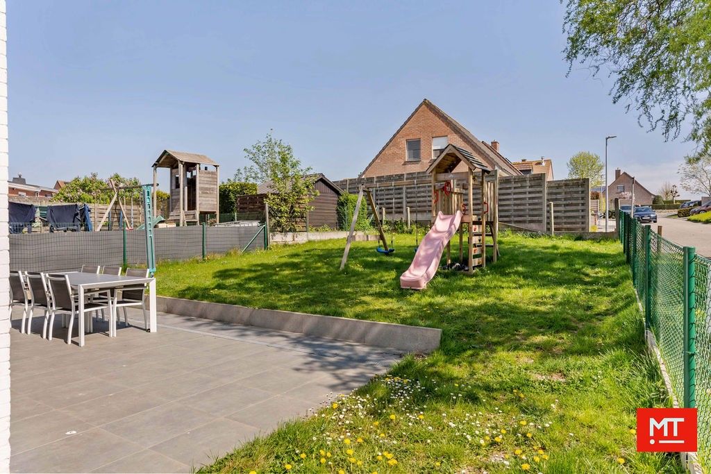 Gerenoveerde halfopen woning op het einde van een doodlopende straat te Zonnebeke foto 21