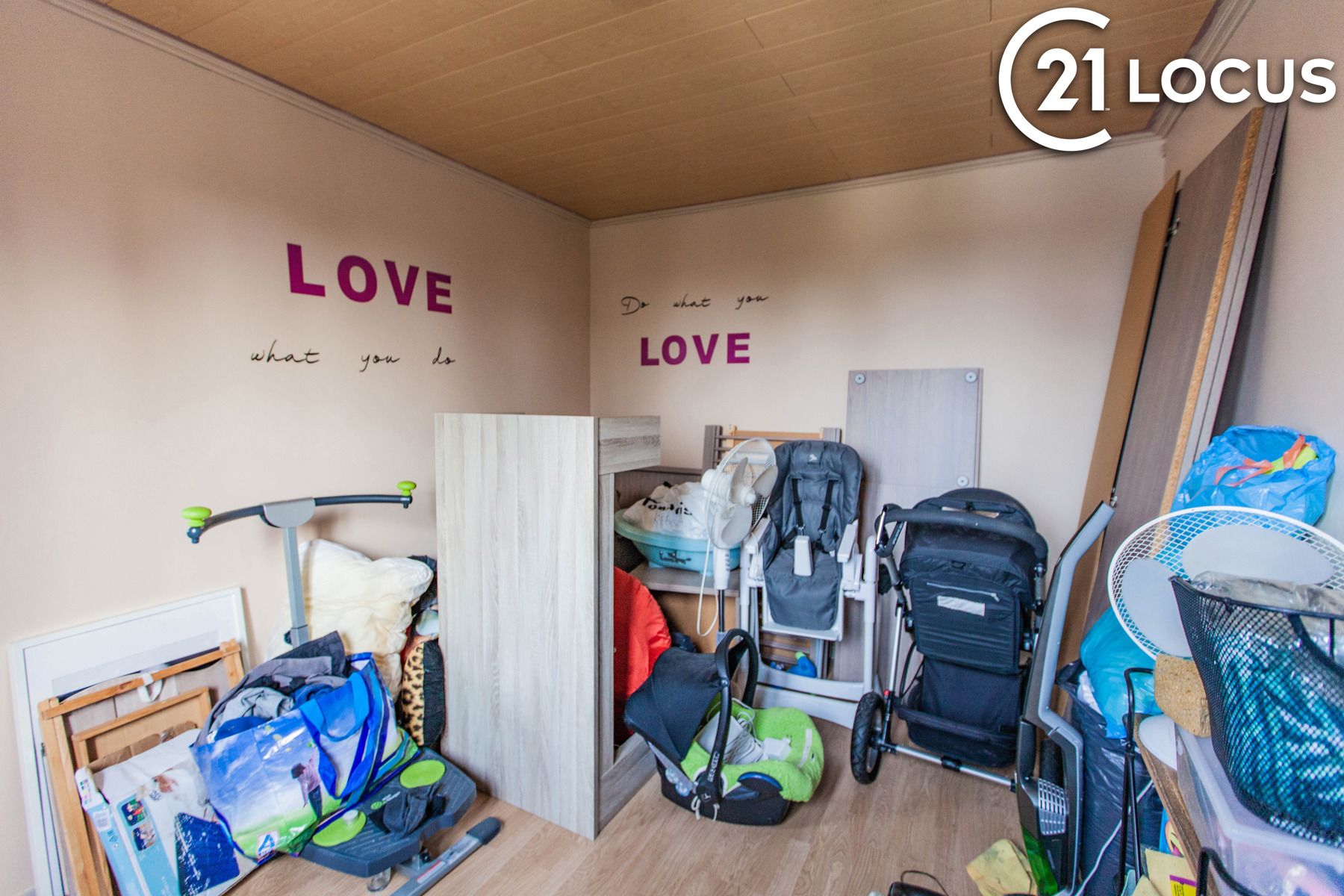 Op te frissen woning met grote weide , unieke kans in Beveren foto 10