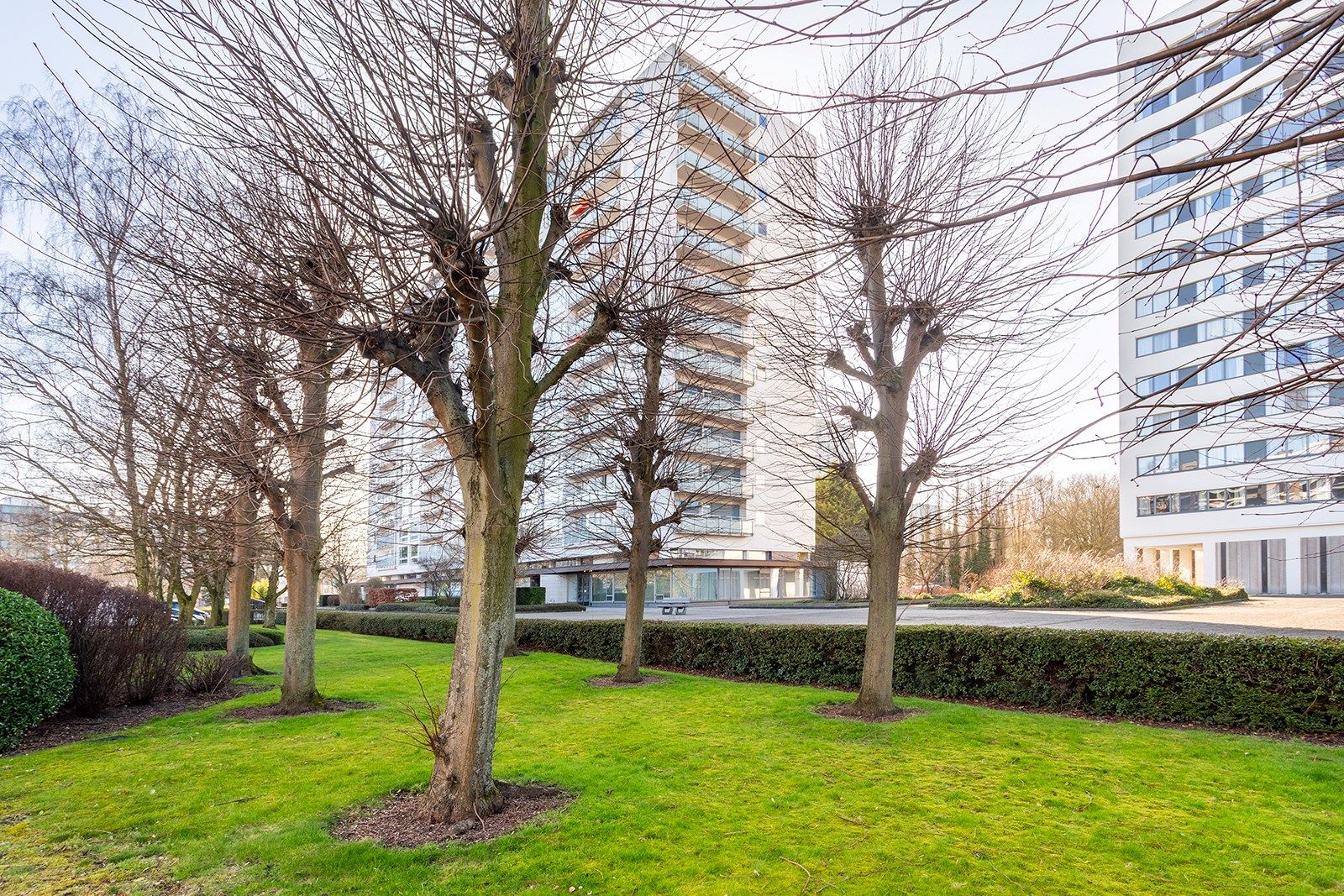 Appartement met 3 slpks, 2 bdks, 3 terrassen en parking foto 27