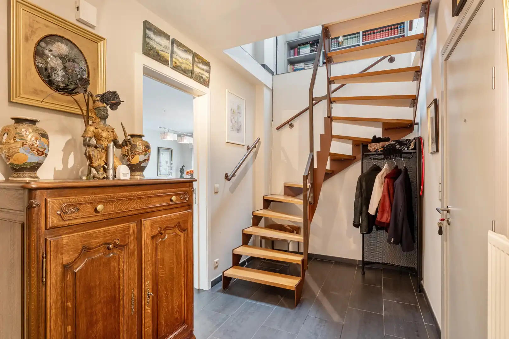 Appartement met 3 of 4 slaapkamers nabij het centrum. foto 20