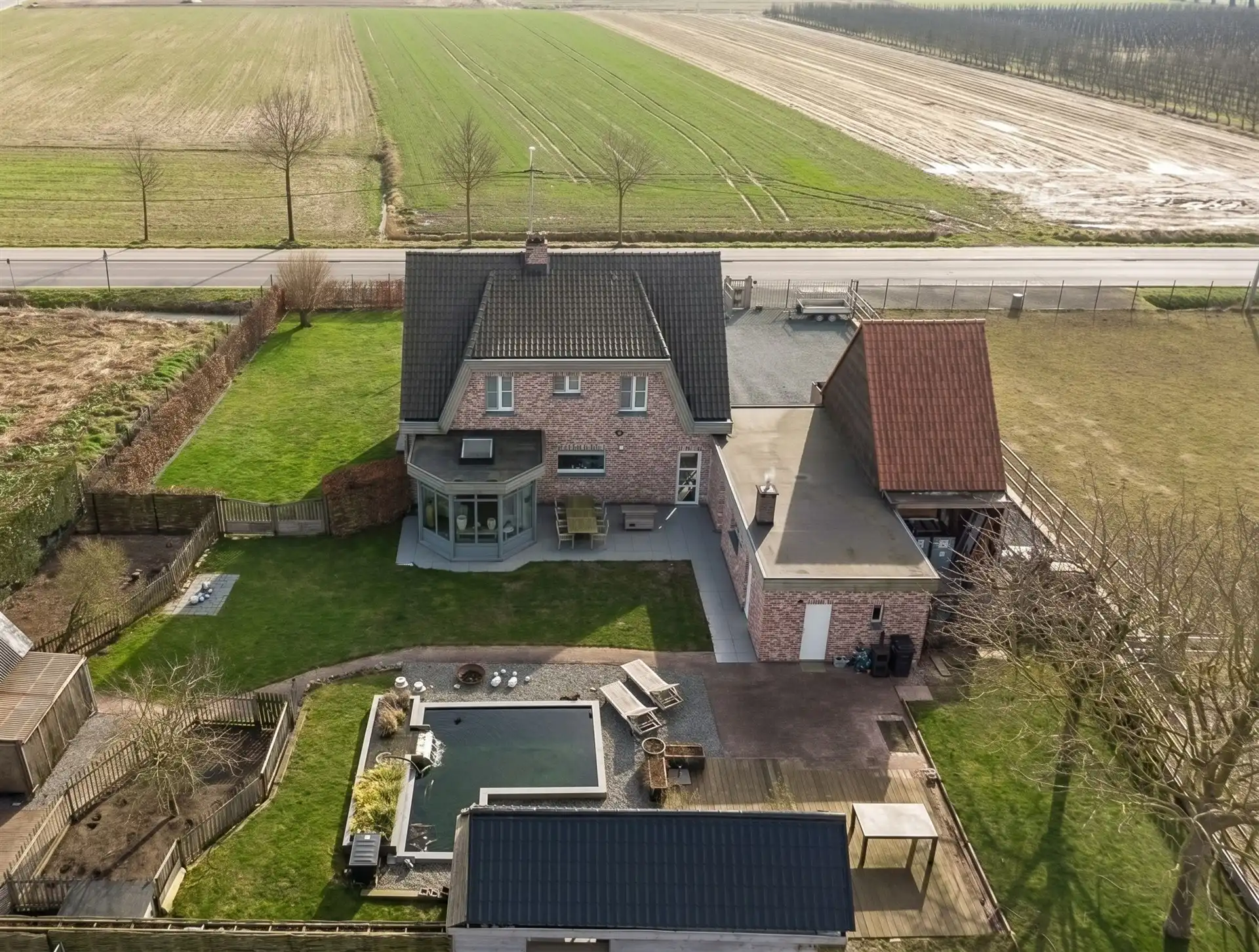 Ruime woning met bijbouw en weide op perceel van 6790 m²  foto 30