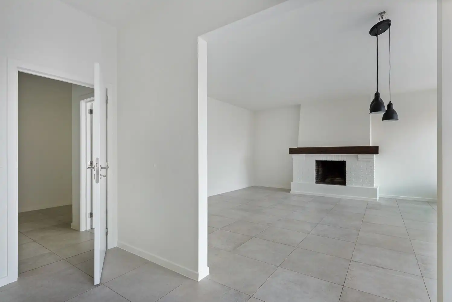 Lichtrijk, instapklaar appartement met 2 slaapkamers nabij het Zimmerplein in Lier! foto 5