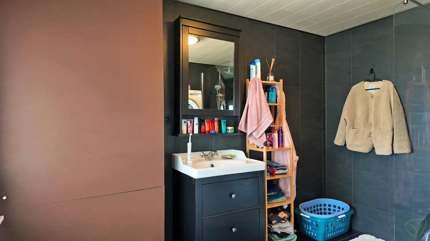 Gezellige gesloten bebouwing met terras en landelijk uitzicht in Assenede! foto 12