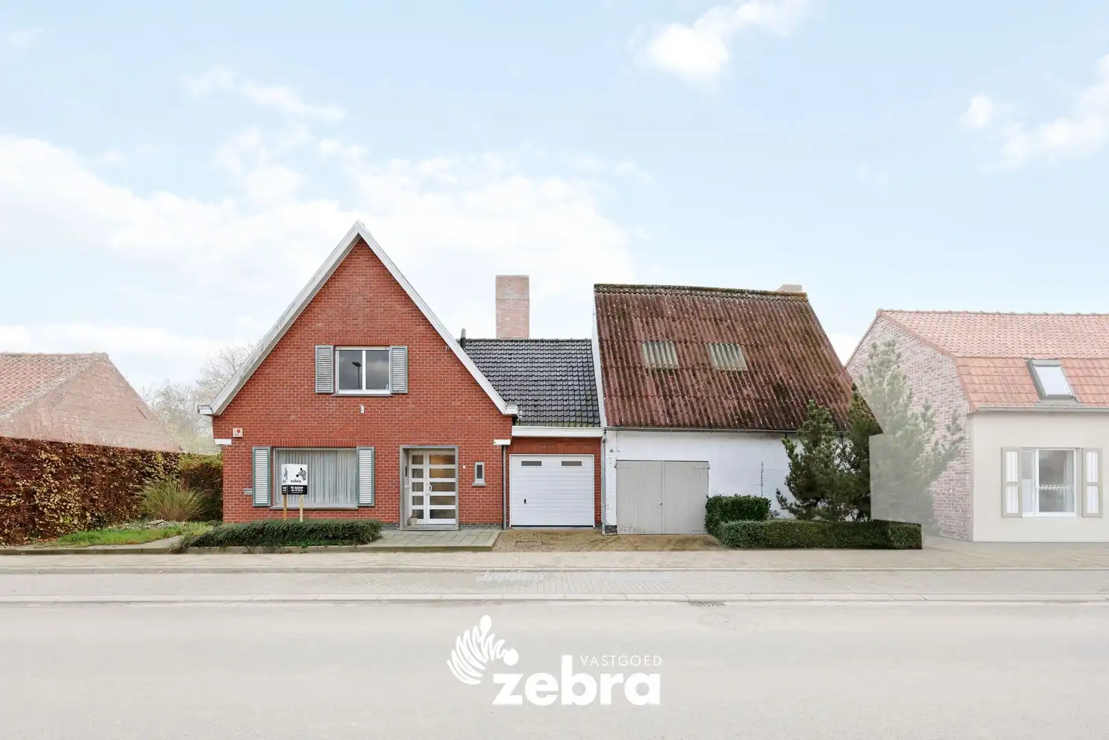 Ruime, energiezuinige woning met grote tuin, zwemvijver en schuur in Beveren aan de IJzer! foto {{pictureIndex}}