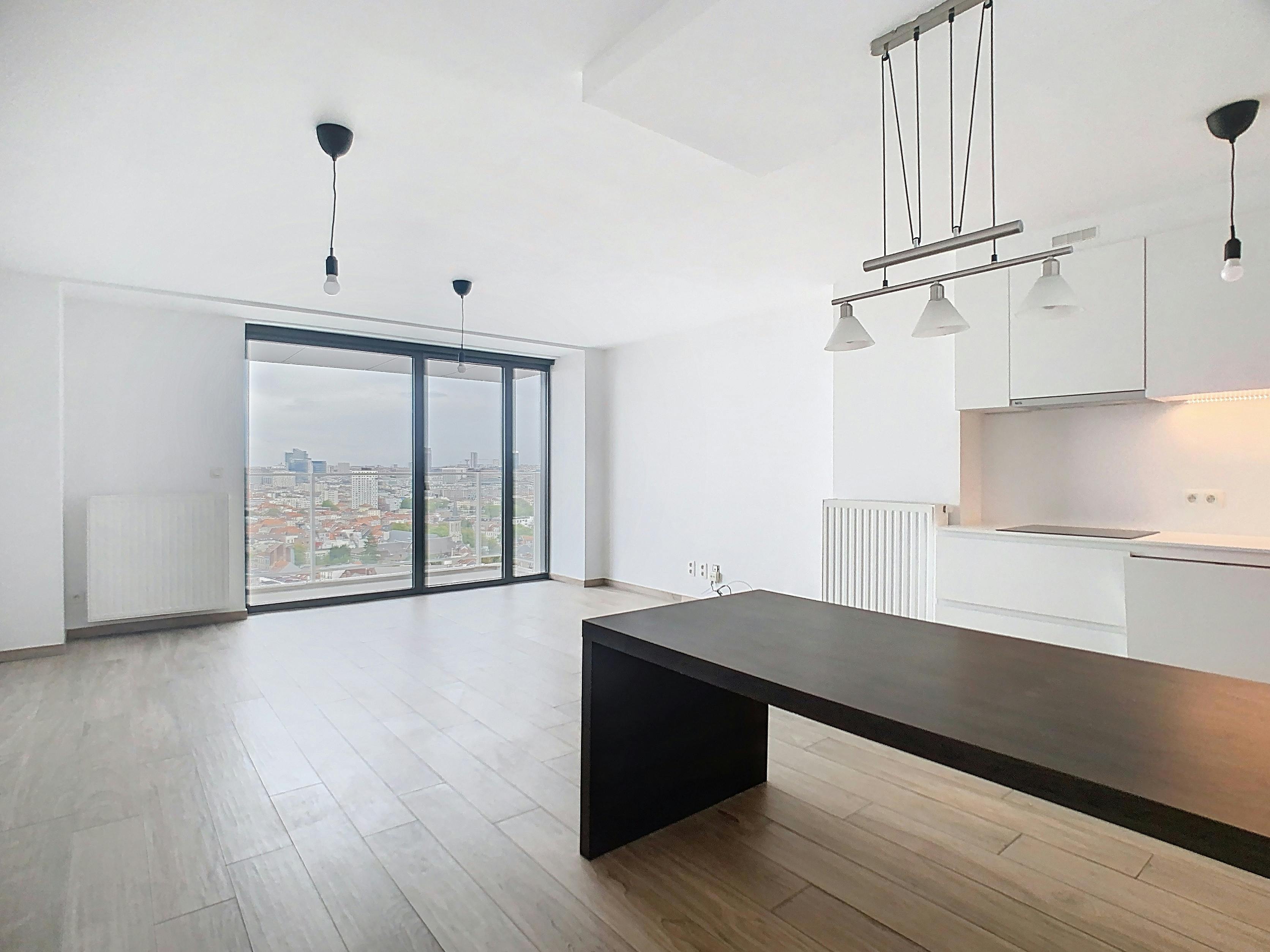 Molenbeek - Ruime studio op 15de verdieping te huur  foto 2