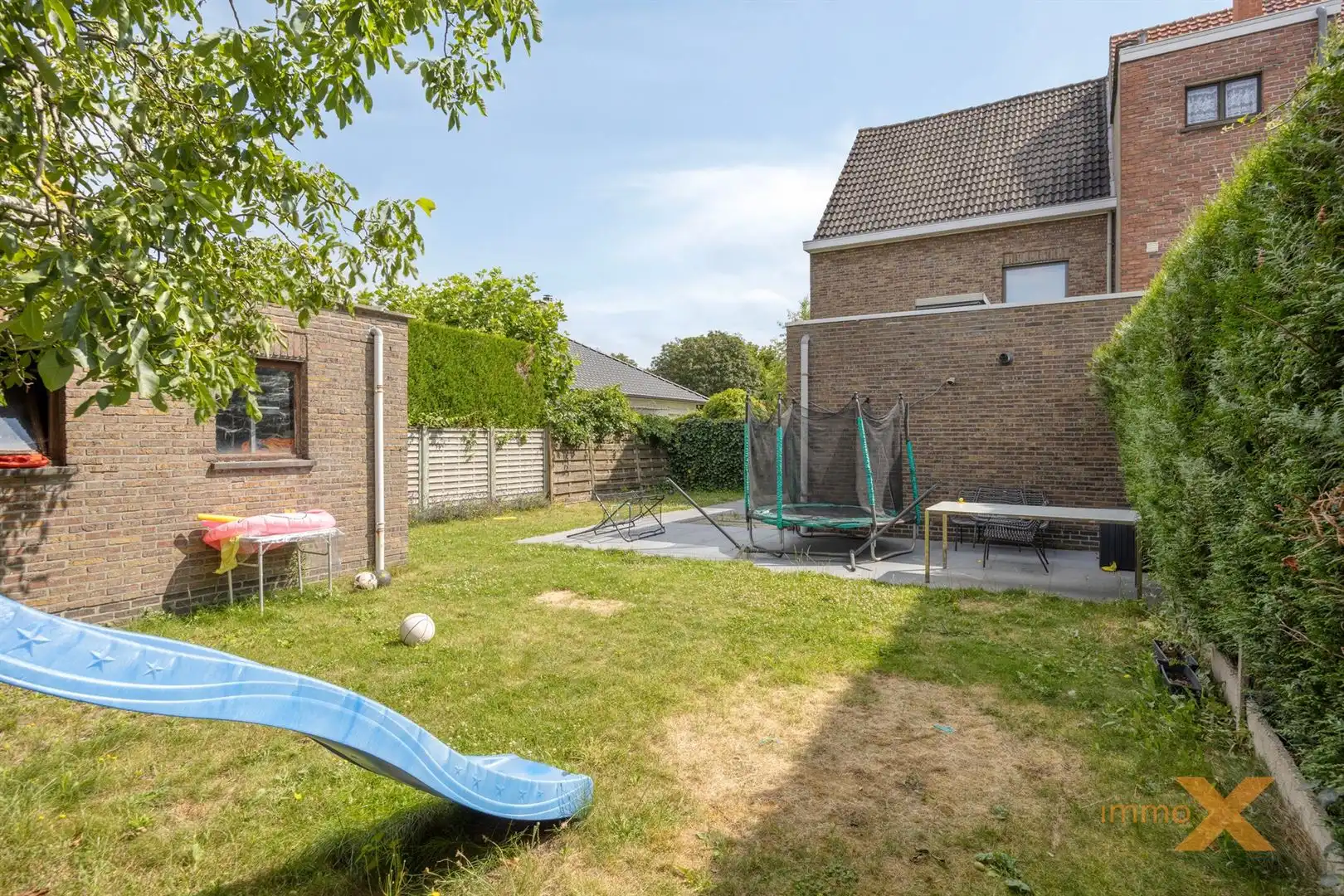 RUIME HOB MET GARAGE EN TUIN foto 27