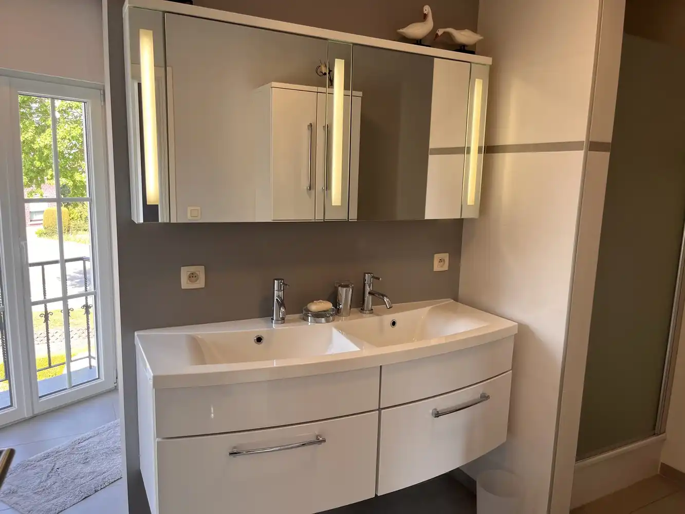 KLASSE  villa met bijzondere UITSTRALING       (momenteel privé + kantoren + kangoeroewoning) foto 21