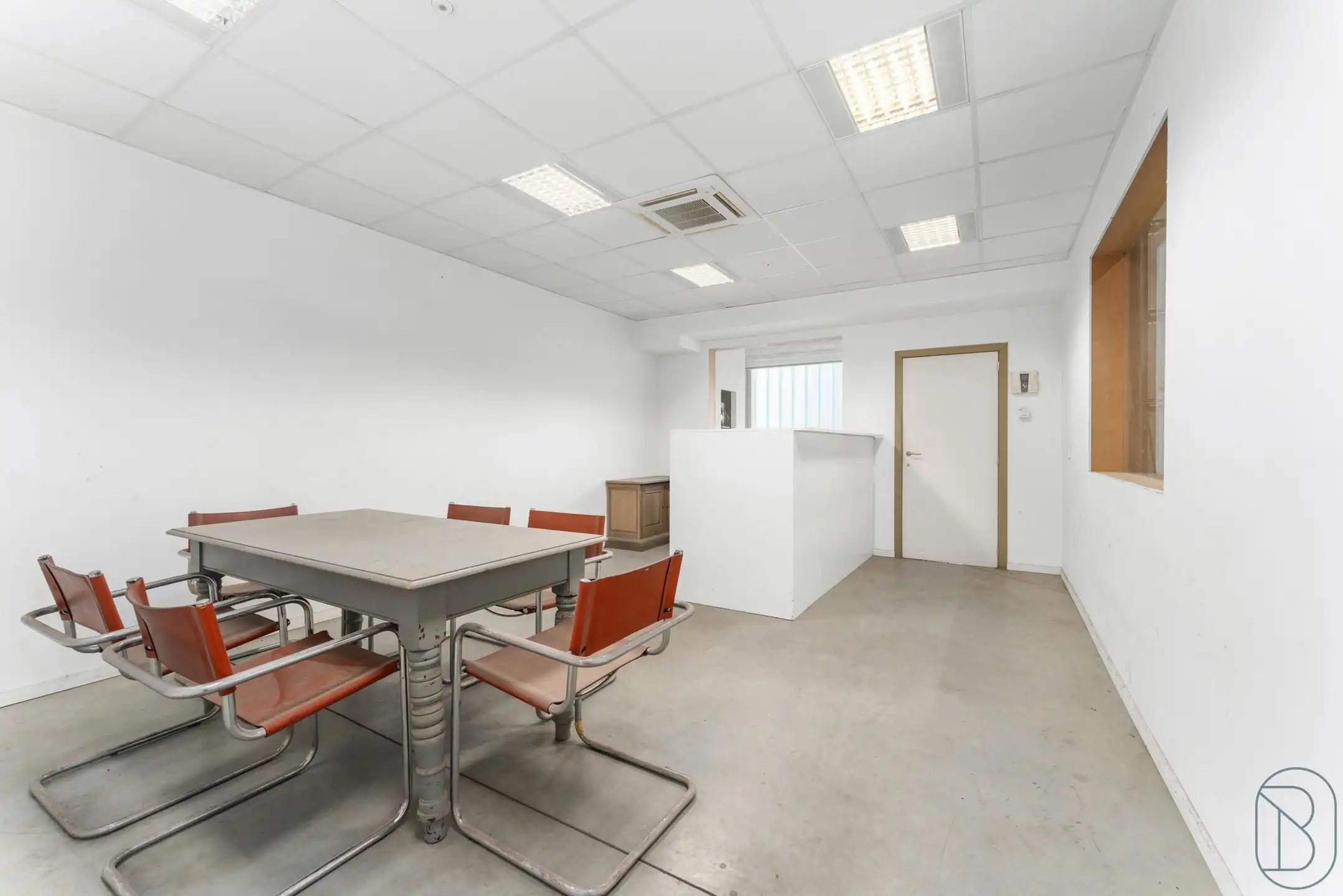 Leuke KMO-unit met woongedeelte foto 10