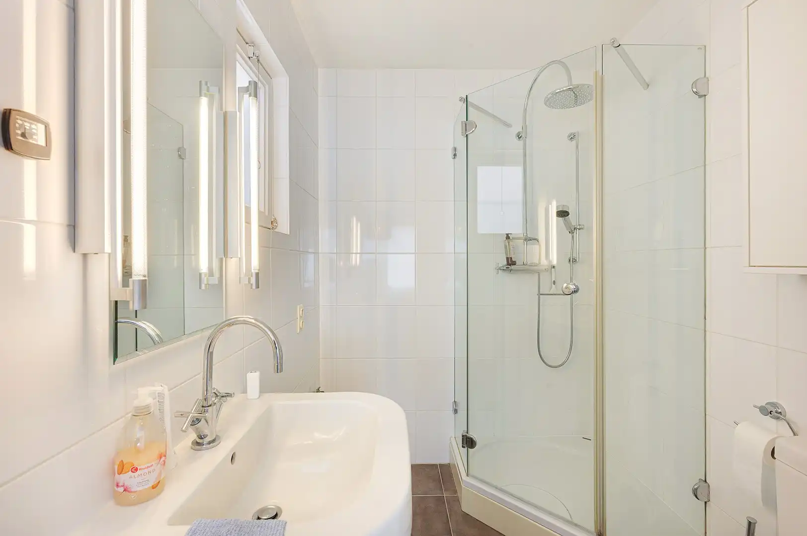 Penthouse appartement met grote zonneterrassen nabij strand. foto 17