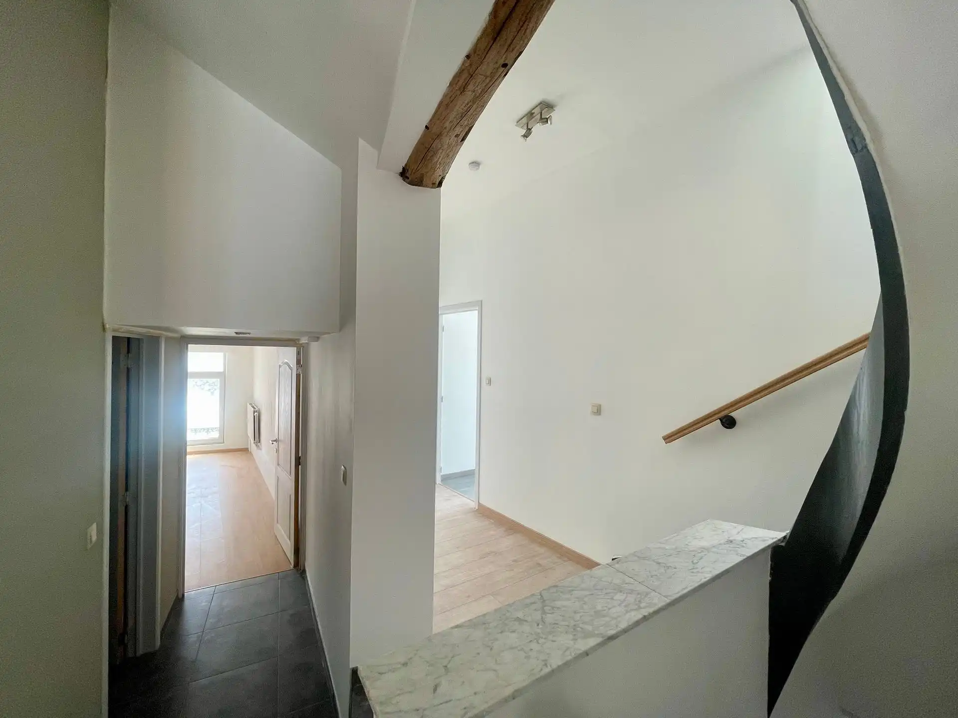 Duplexappartement met 4 slaapkamers foto 6