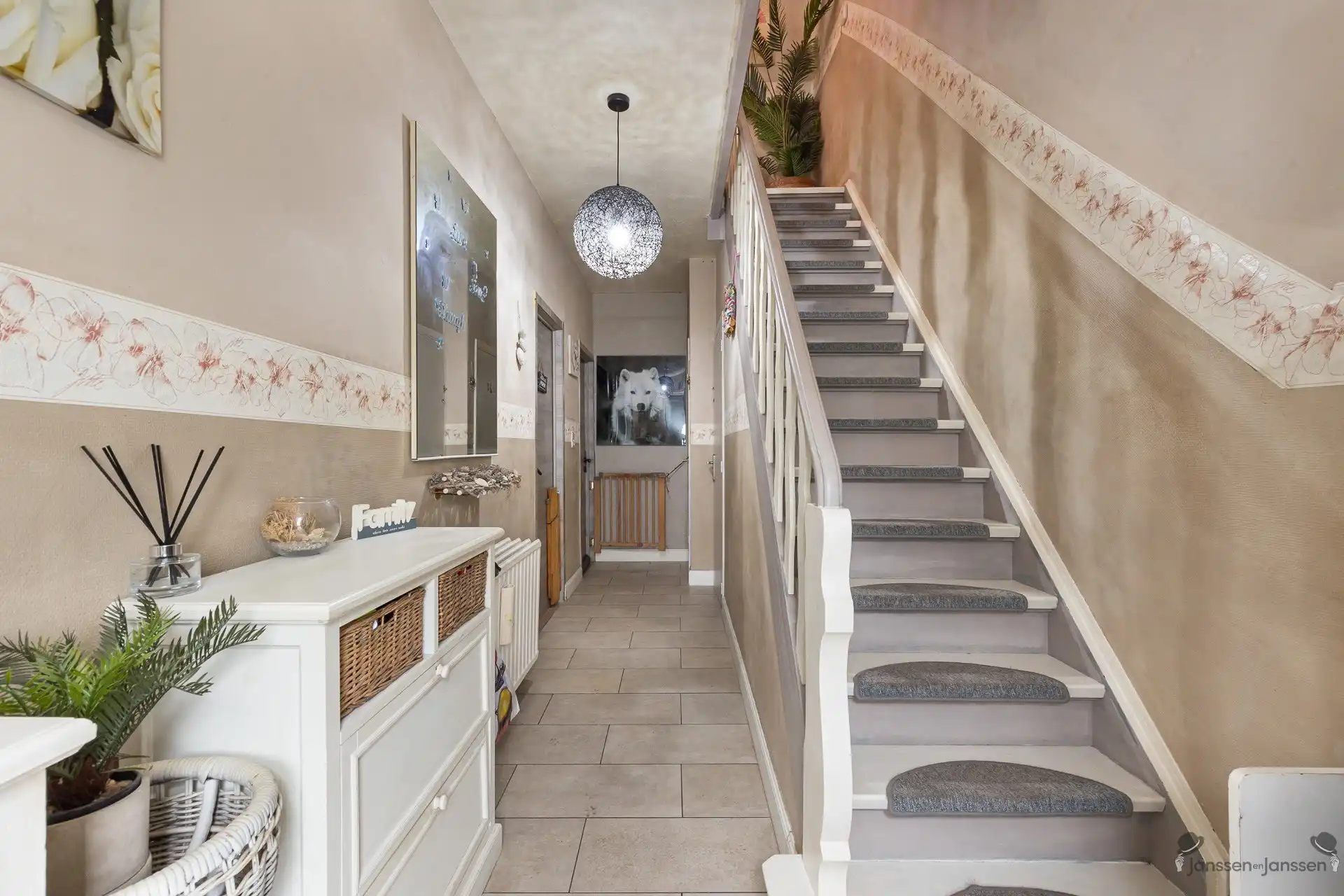 Woning met 3 (mog.4) slk, garage en ruime tuin in Brasschaat foto 2