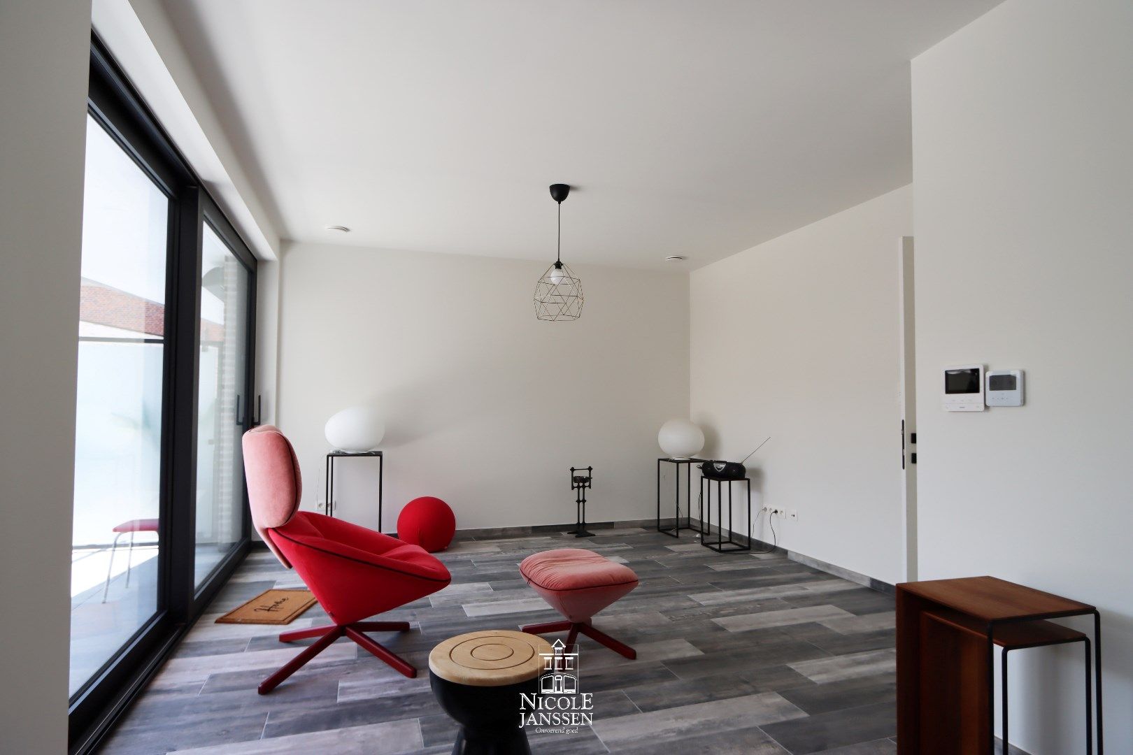 Nieuwbouwappartement met twee slaapkamers, terras en autostaanplaats in hartje Maaseik  foto 4