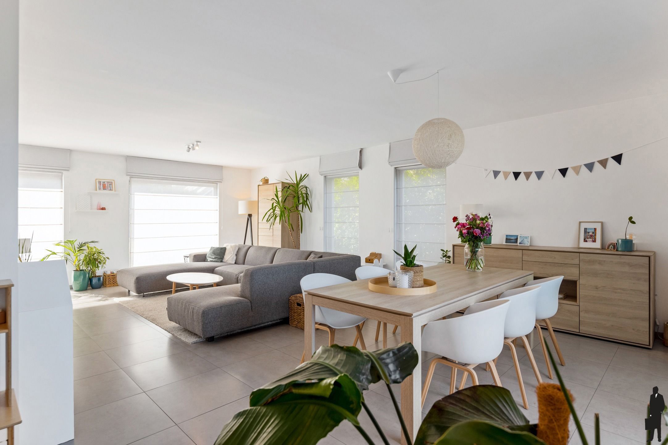 Prachtige energiezuinige woning met 4 slpks, 2 badks en tuin foto 6