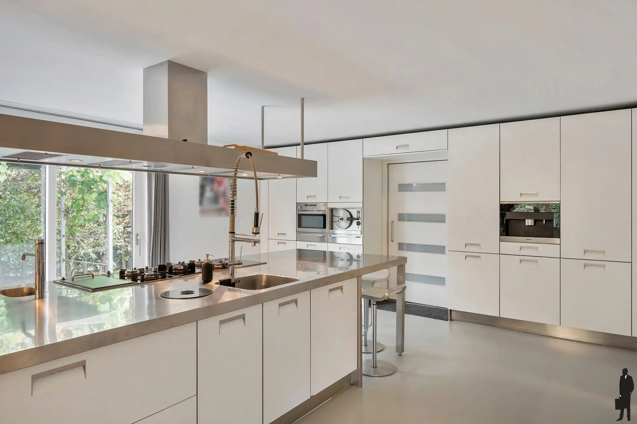 Moderne woning met 332m² bewoonbare oppervlakte foto 38