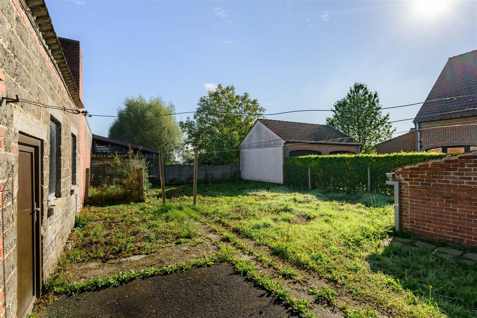 Vrijstaande woning met garage en tuin foto 17