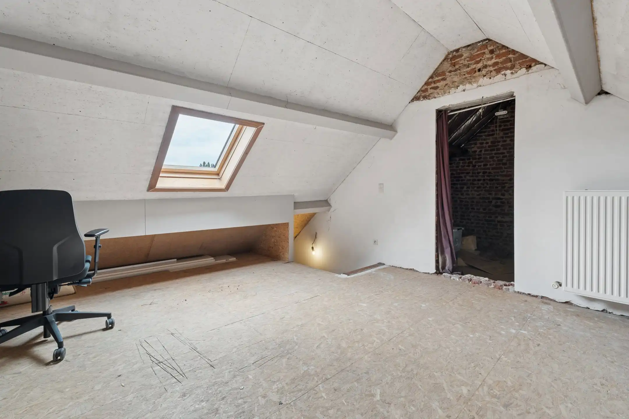 Instapklare, gerenoveerde 2-gevelwoning  foto 20