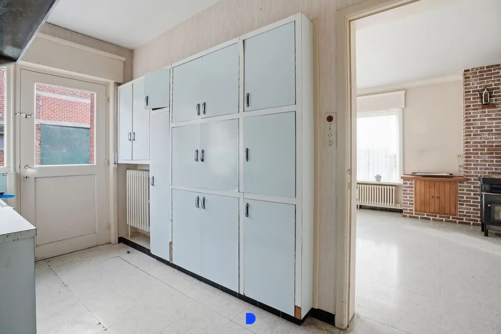 Hoeve met bijgebouwen en stallingen op 4.593m². foto 9