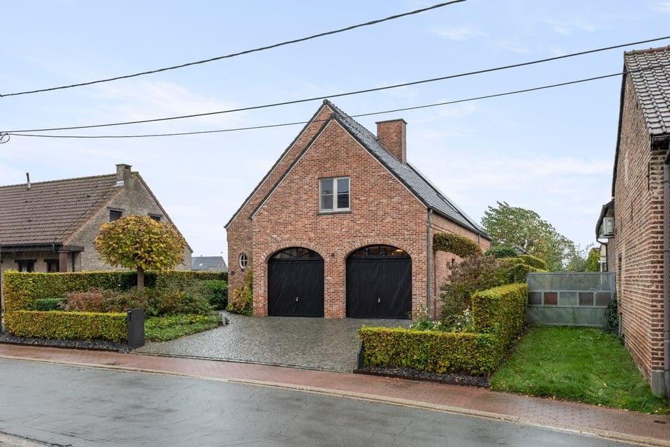 PRACHTIGE PASTORIJWONING MET DUBBELE GARAGE IN SINT-TRUIDEN foto 5