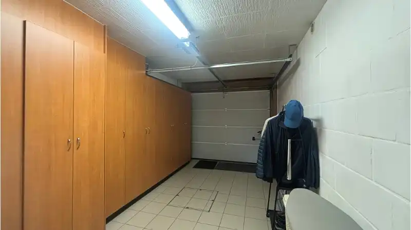 Ruime 3-slaapkamerwoning met TUIN en GARAGE te koop in Sint-Andries Brugge foto 15