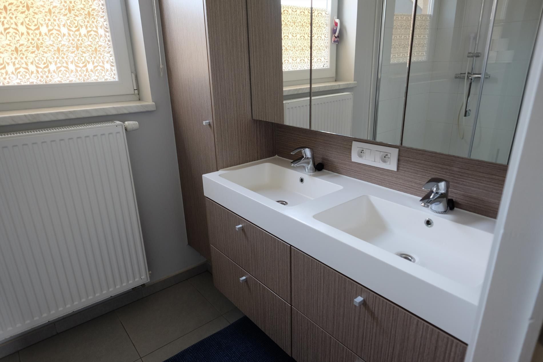 Recente rijwoning met garage foto 13