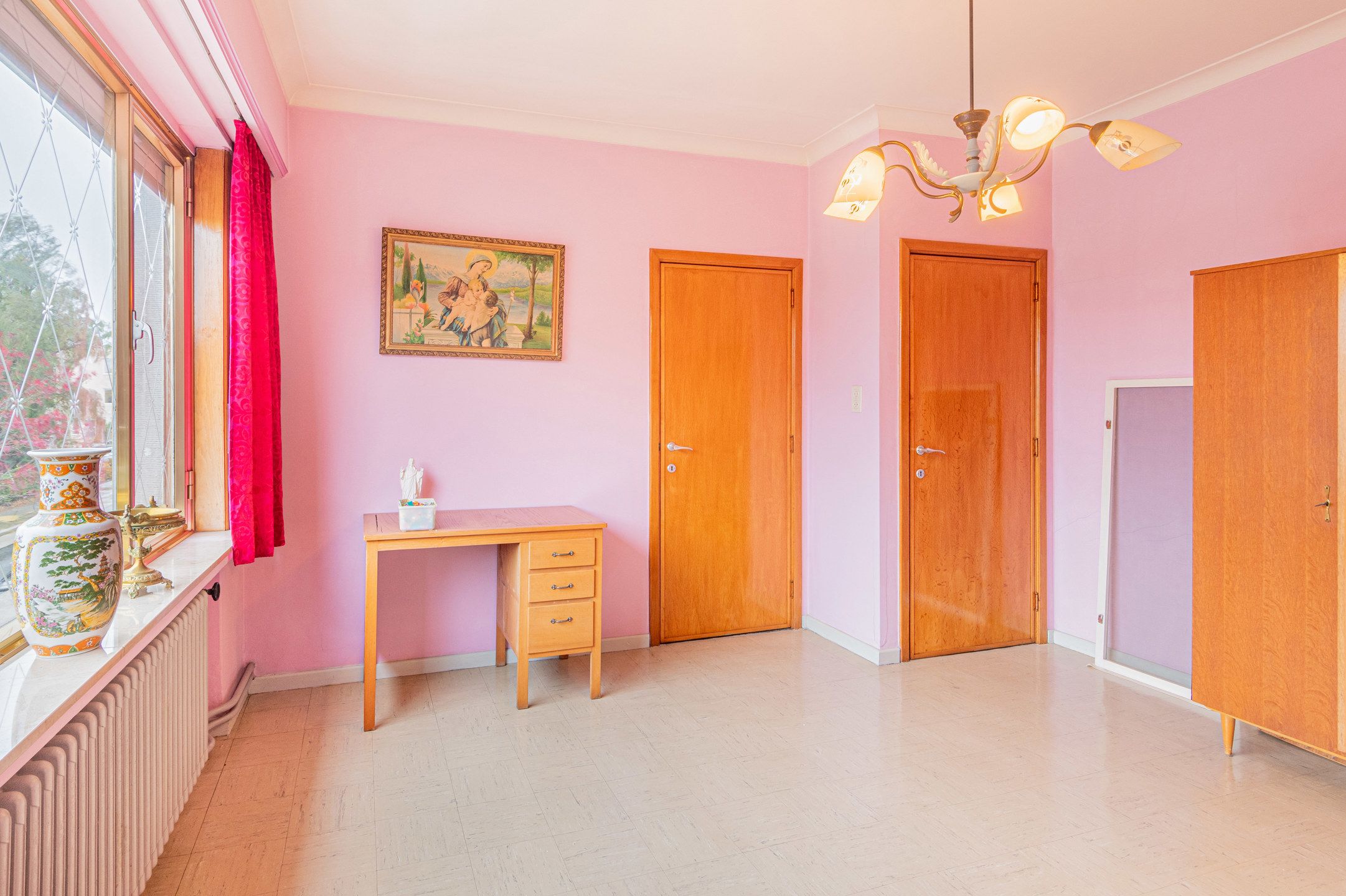 Ruime op te frissen woning met garage en tuin  foto 13