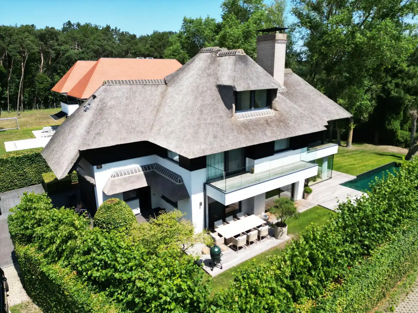 Recent gebouwde villa voorzien van een luxe afwerking, grenzend in alle privacy aan het Zwin nabij de Oosthoek  foto 25