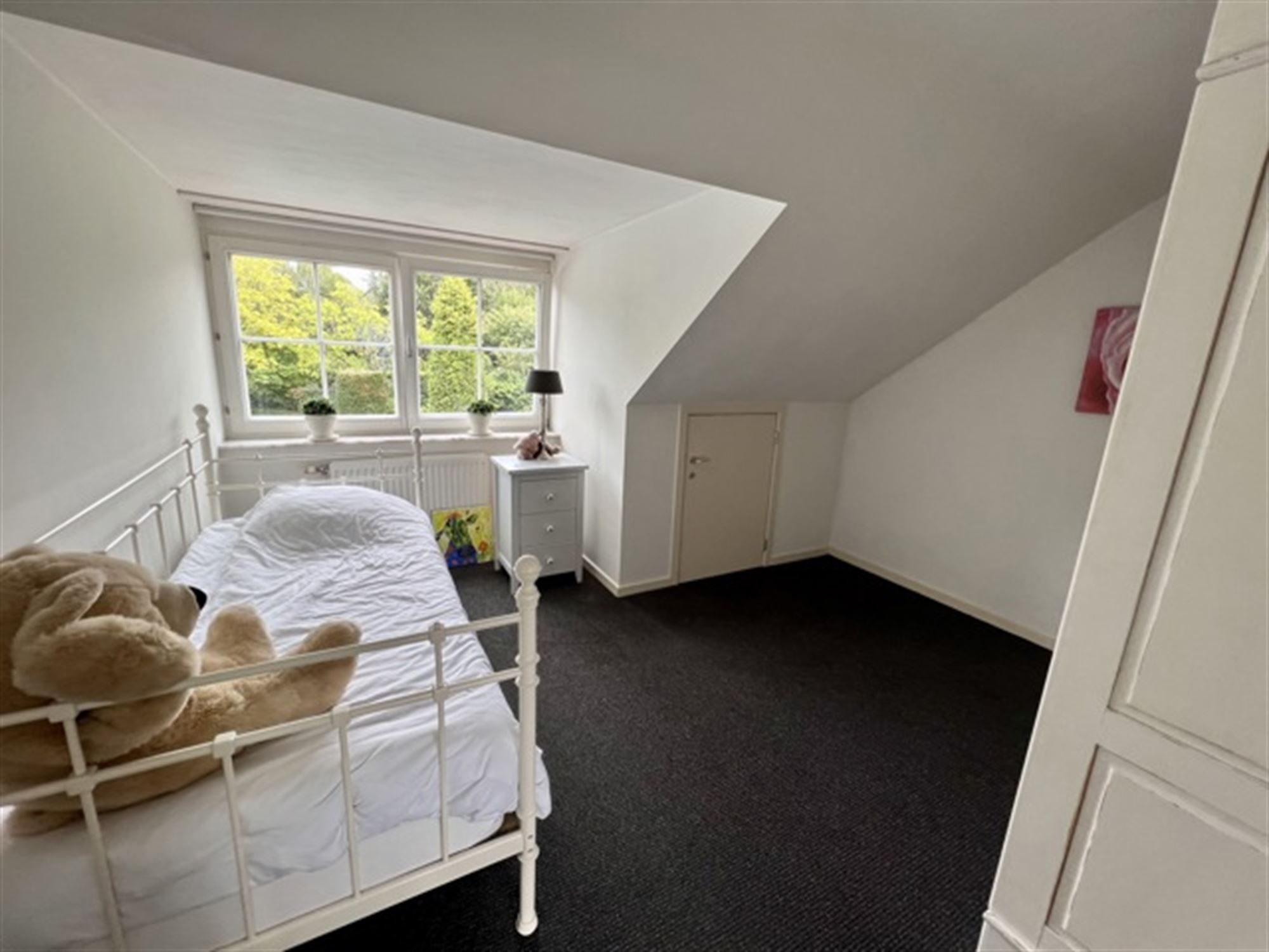 Villa met binnen en buitenzwembad foto 26