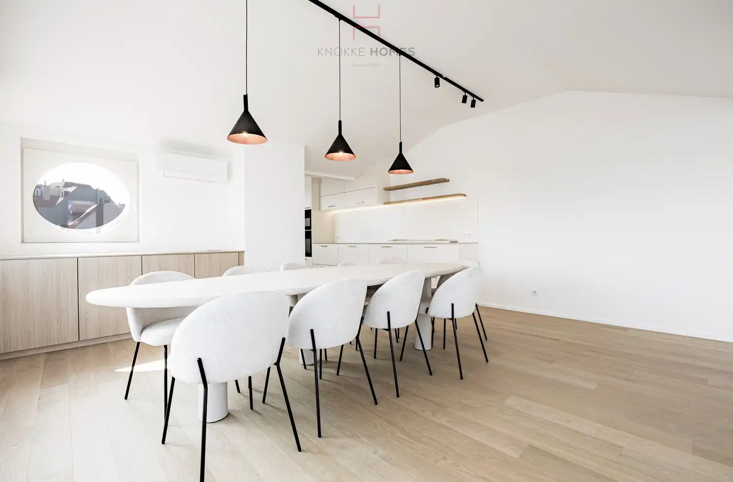 Ruim en lichtrijk appartement vlakbij het strand van Duinbergen foto 9