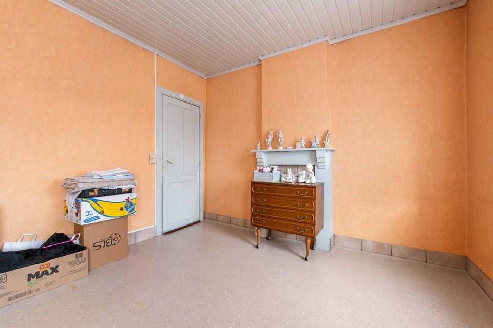 TE RENOVEREN STADSWONING VLAKBIJ HET CENTRUM VAN SINT-TRUIDEN foto 14