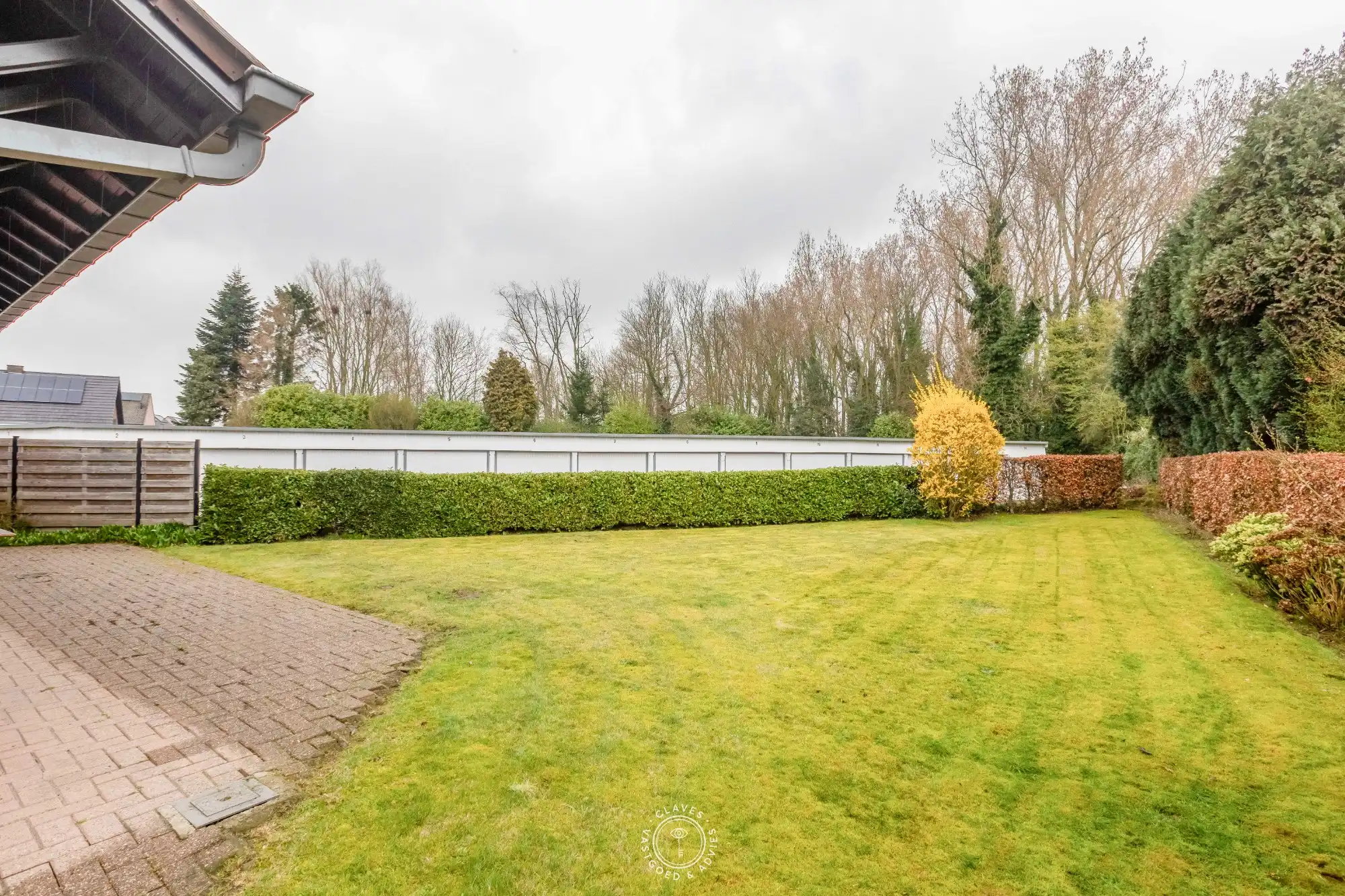 Solide gezinswoning met royale volumes foto 6