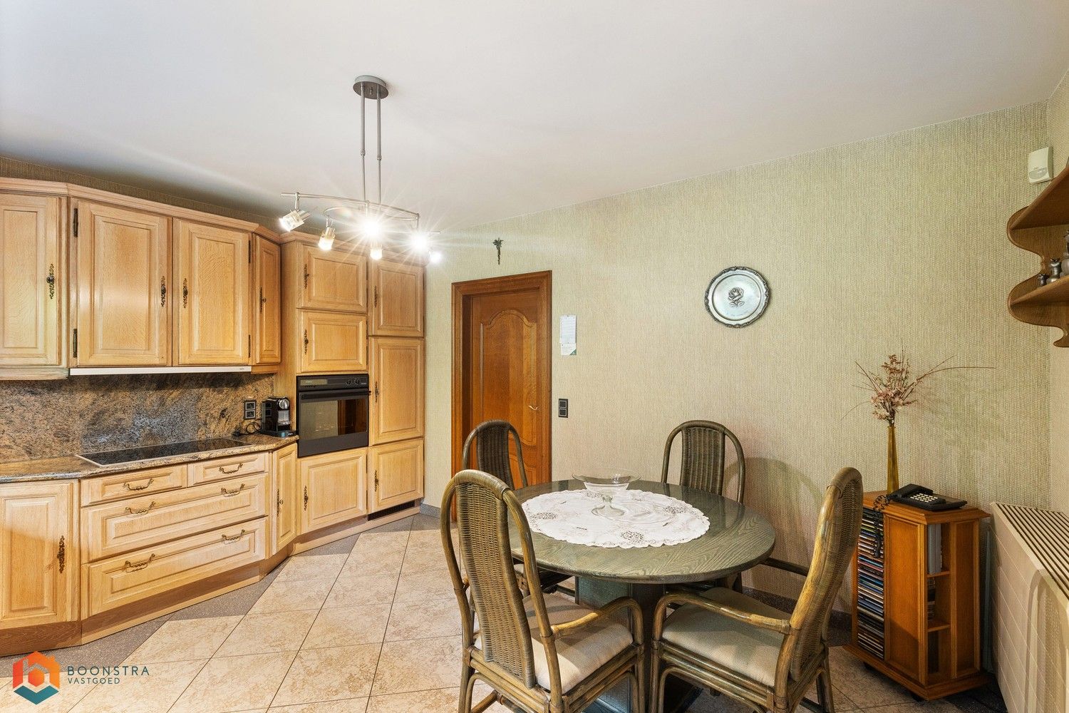 Instapklare villa met 4 slpkrs op perceel van 1320 m² te St-Katlijne-Waver foto 14