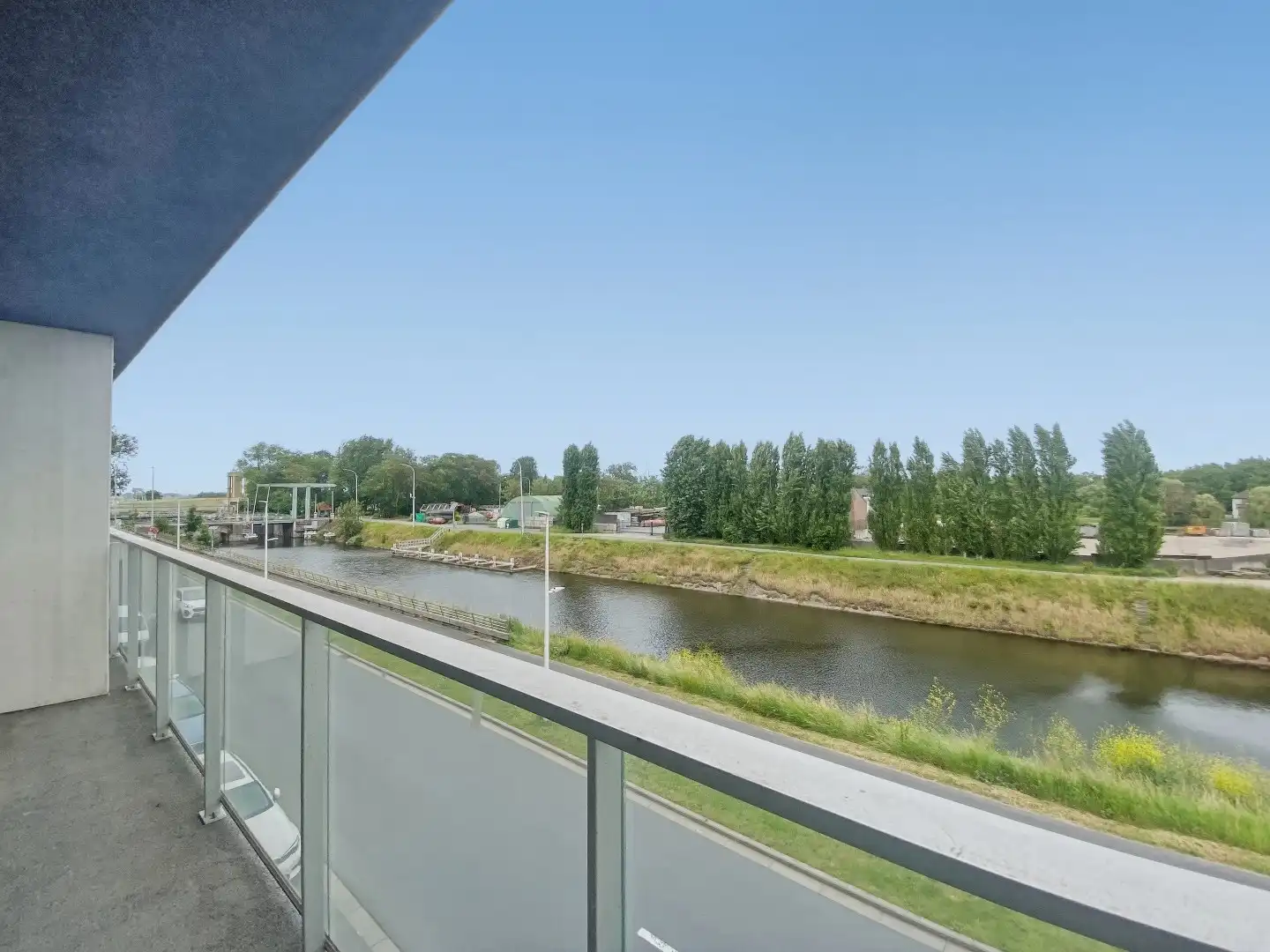 Luxueus praktisch appartement (122m² + 30 m²) met rondom terrassen te Nieuwpoort-Stad foto 2