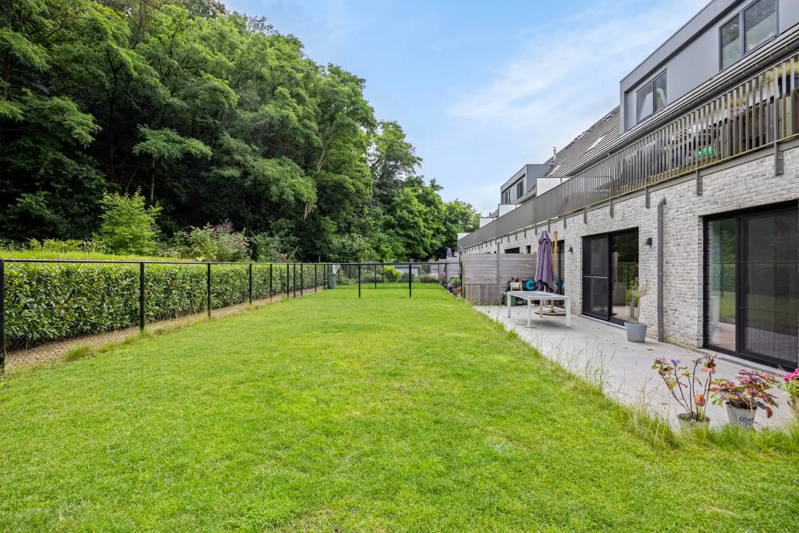 Ruim appartement met 2 slaapkamers en tuin + autostaanplaats vlakbij autostrade - EPC 68 kWh/m²  foto 27