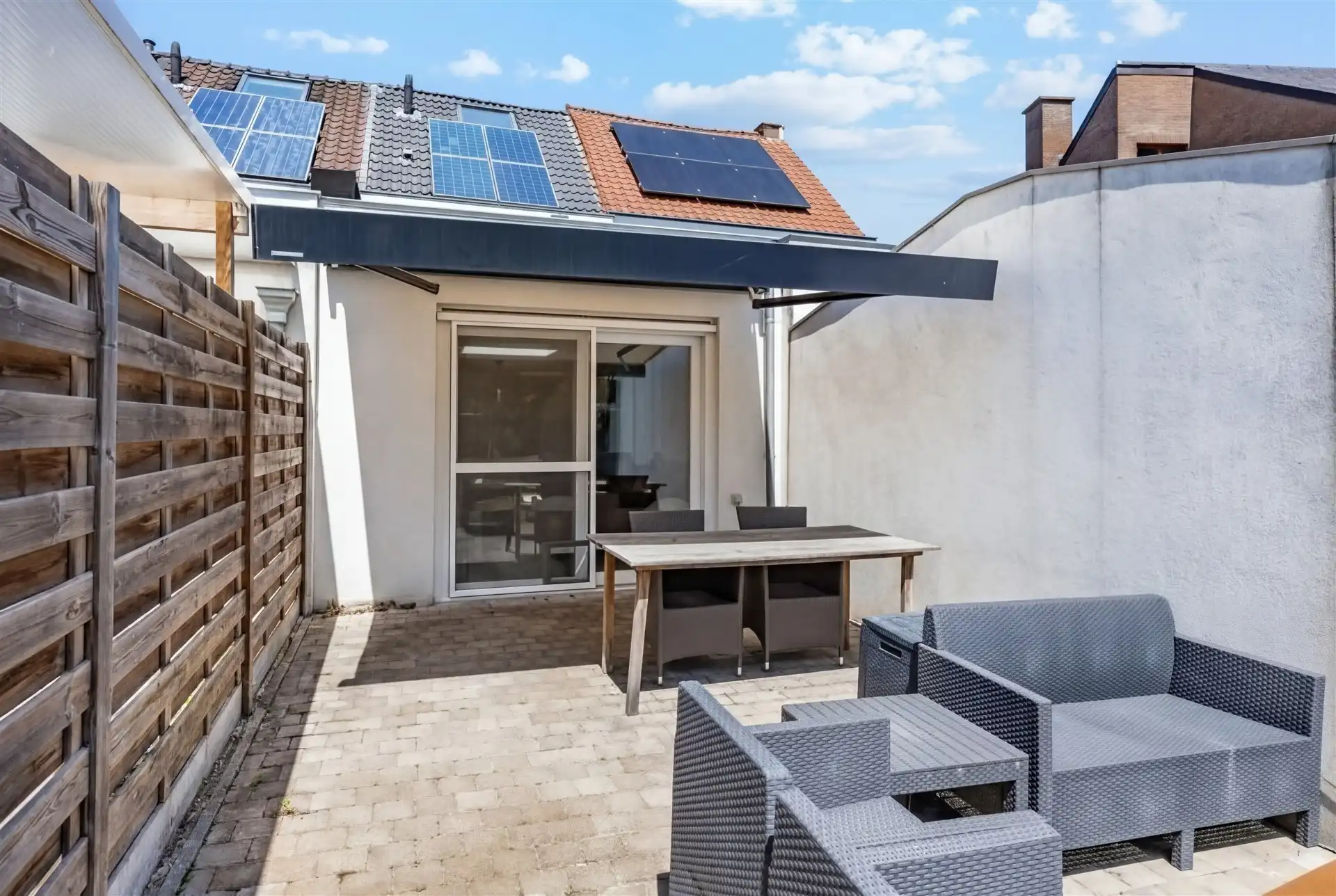 Prachtig gerenoveerde woning met 3 slks en tuin foto 21