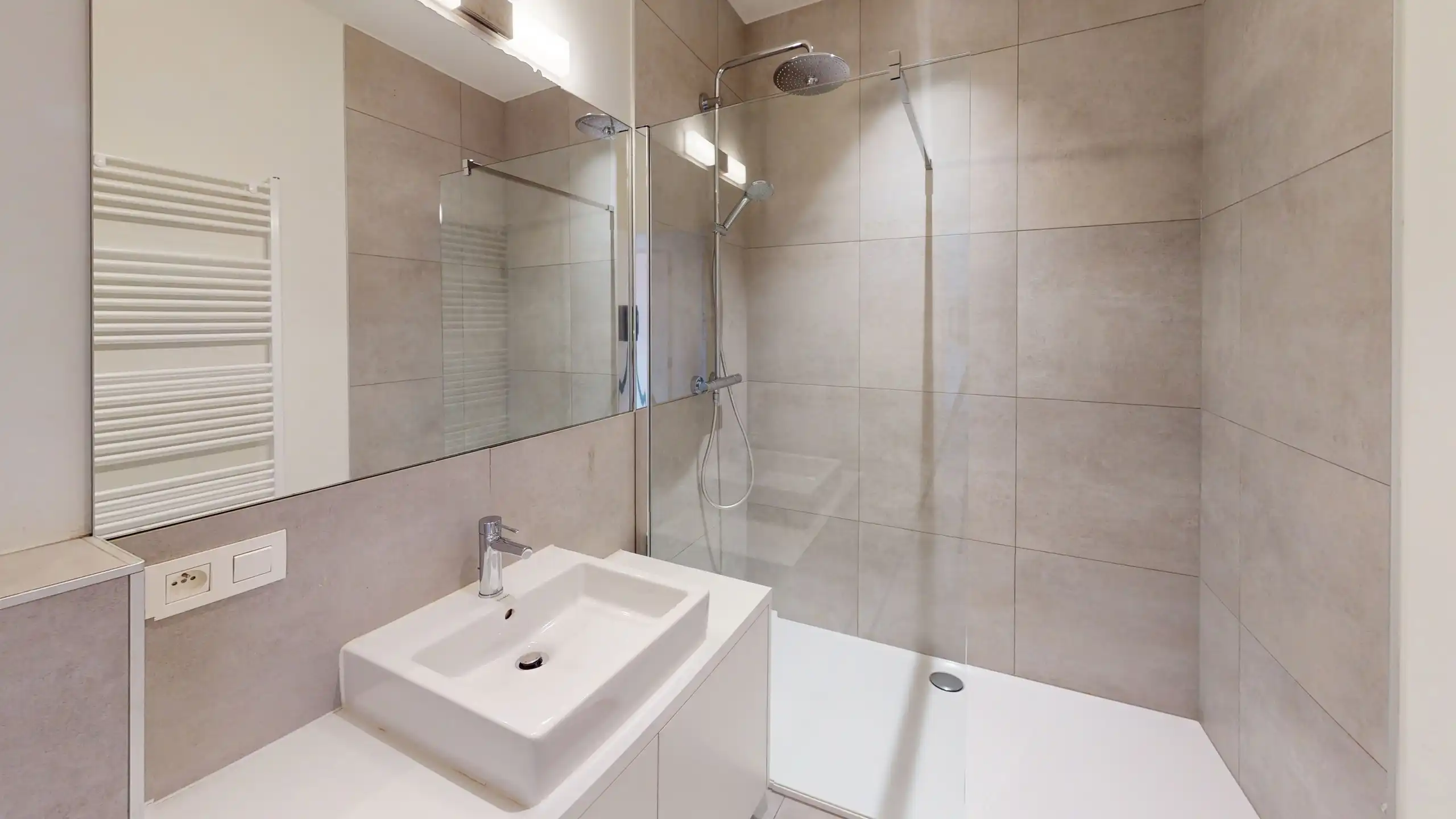 ANTWERPEN - Appartement met ruim terras op centrale locatie foto 6