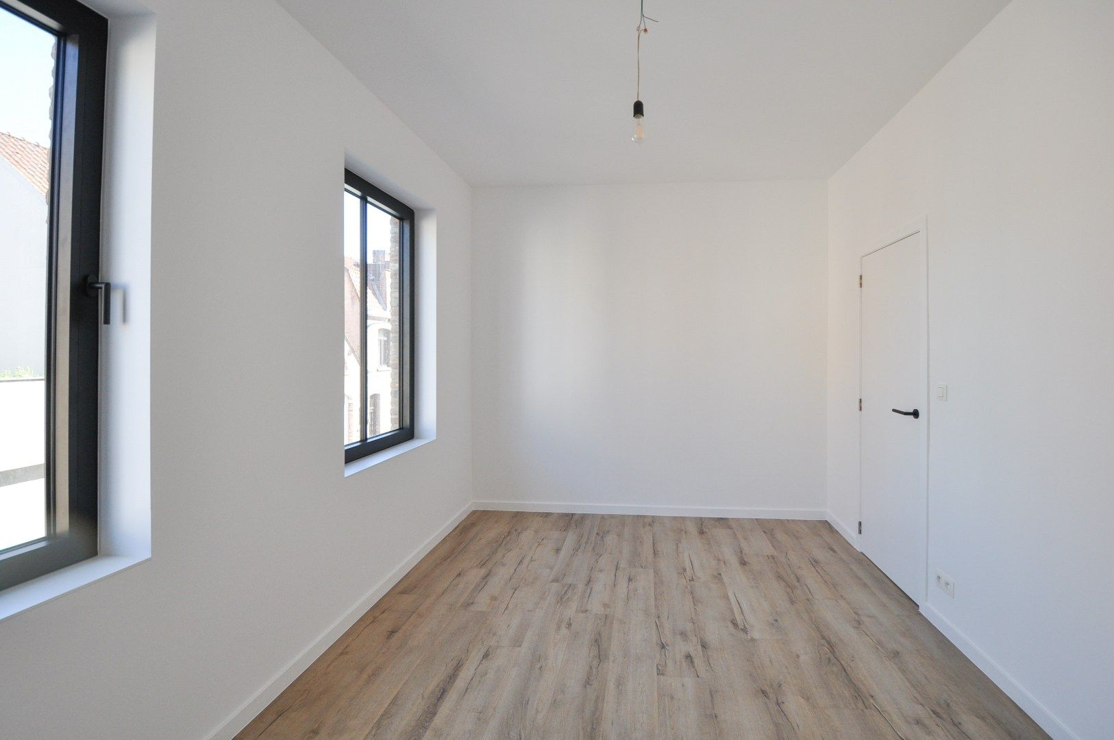 Gerenoveerde woning met 3 slaapkamers te Kristus-Koning foto 14