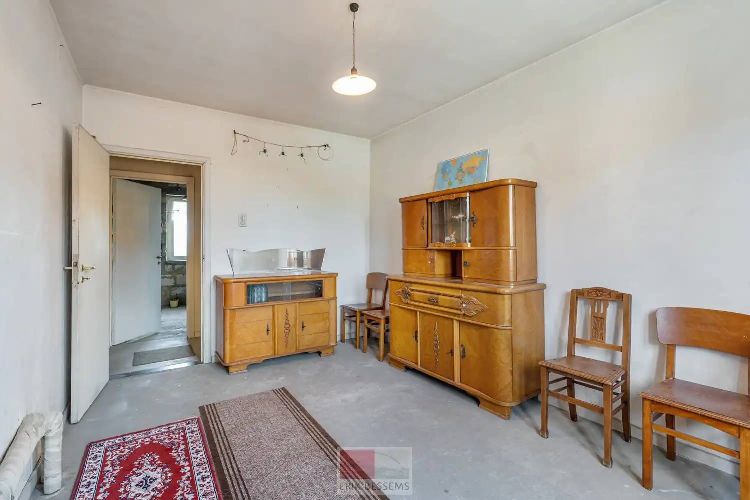 Leuke te renoveren woning met een bewoonbare oppervlakte van ca. 172 m², gelegen op een perceel van 485 m². foto 25