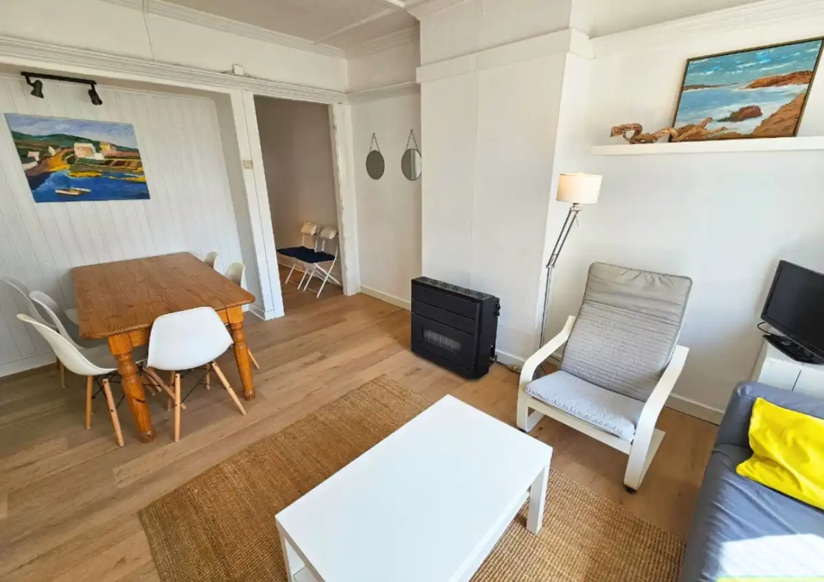 GERENOVEERD APPARTEMENT MET ZIJDELINGS ZEEZICHT TE KOOP IN DE PANNE foto 4